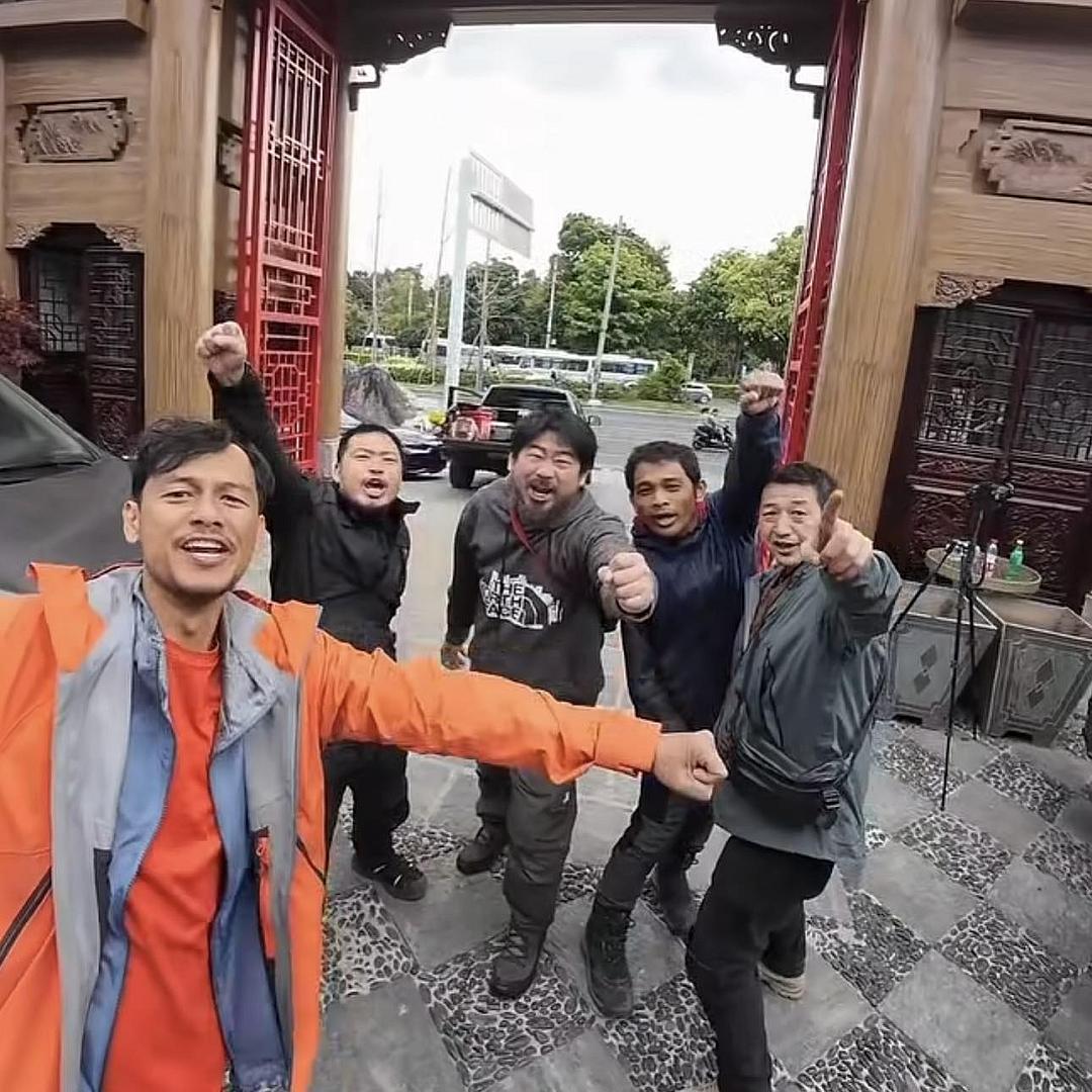 เวฟ 200,000 กม. กับภารกิจสุดท้าย! "บอลพาเที่ยว" ขี่พิชิตเส้นทางสู่ยอดเขาเอเวอเรสต์